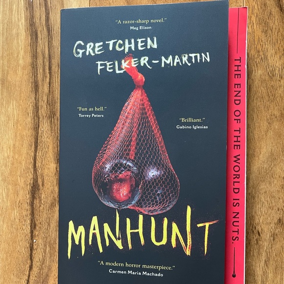 Paperback book Manhunt Gretchen Felker-Martin first edition 2022 - Picture 1 of 2